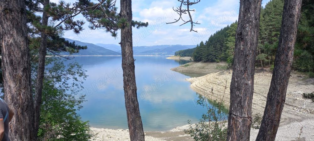 Vand teren fix pe malul Lacului Bicaz, sat Ruginesti, Hangu