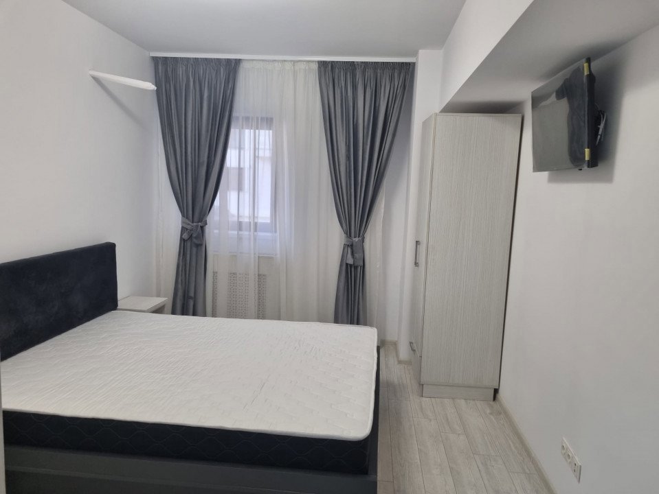 Apartament 3 camere, 90 mp, semi-decomandat, centrala proprie, Moghioros Park 