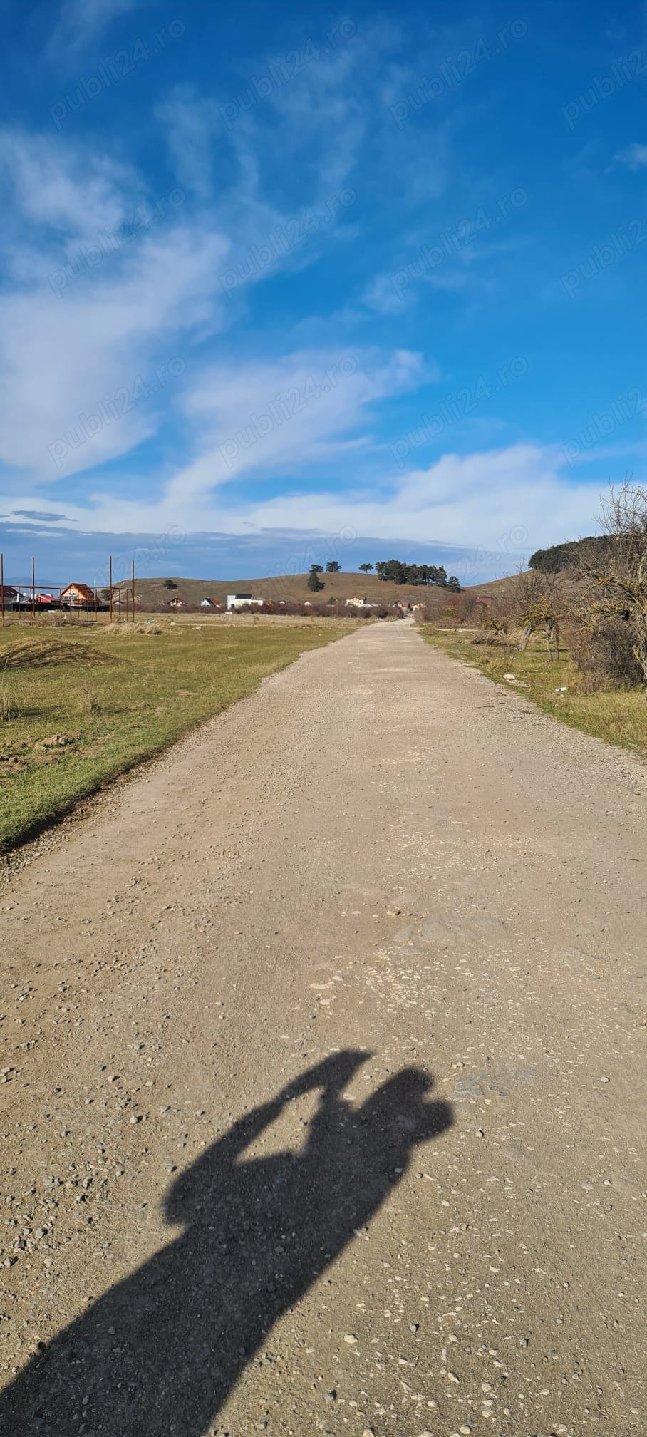 Proprietar vand teren intravilan Sampetru Brasov