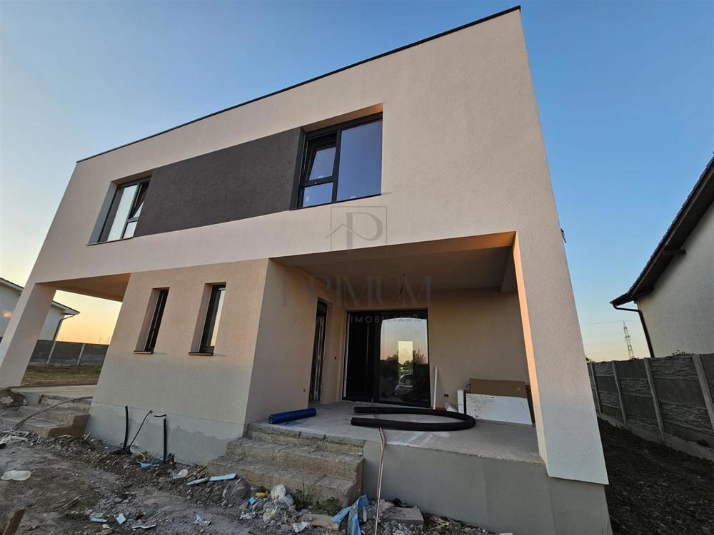 Duplex modern - toate utilitatile - spatios - dormitoare mari