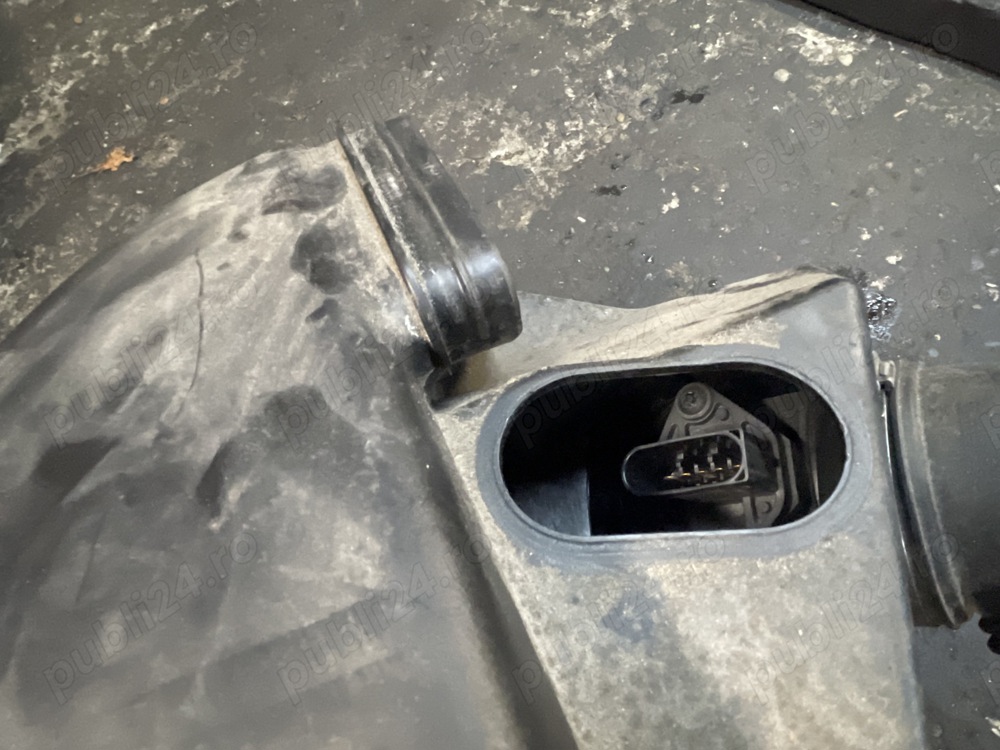 Carcasa FILTRU Aer BMW e90 e92 e93 e91  318i benzina 320i benzina N46 N43