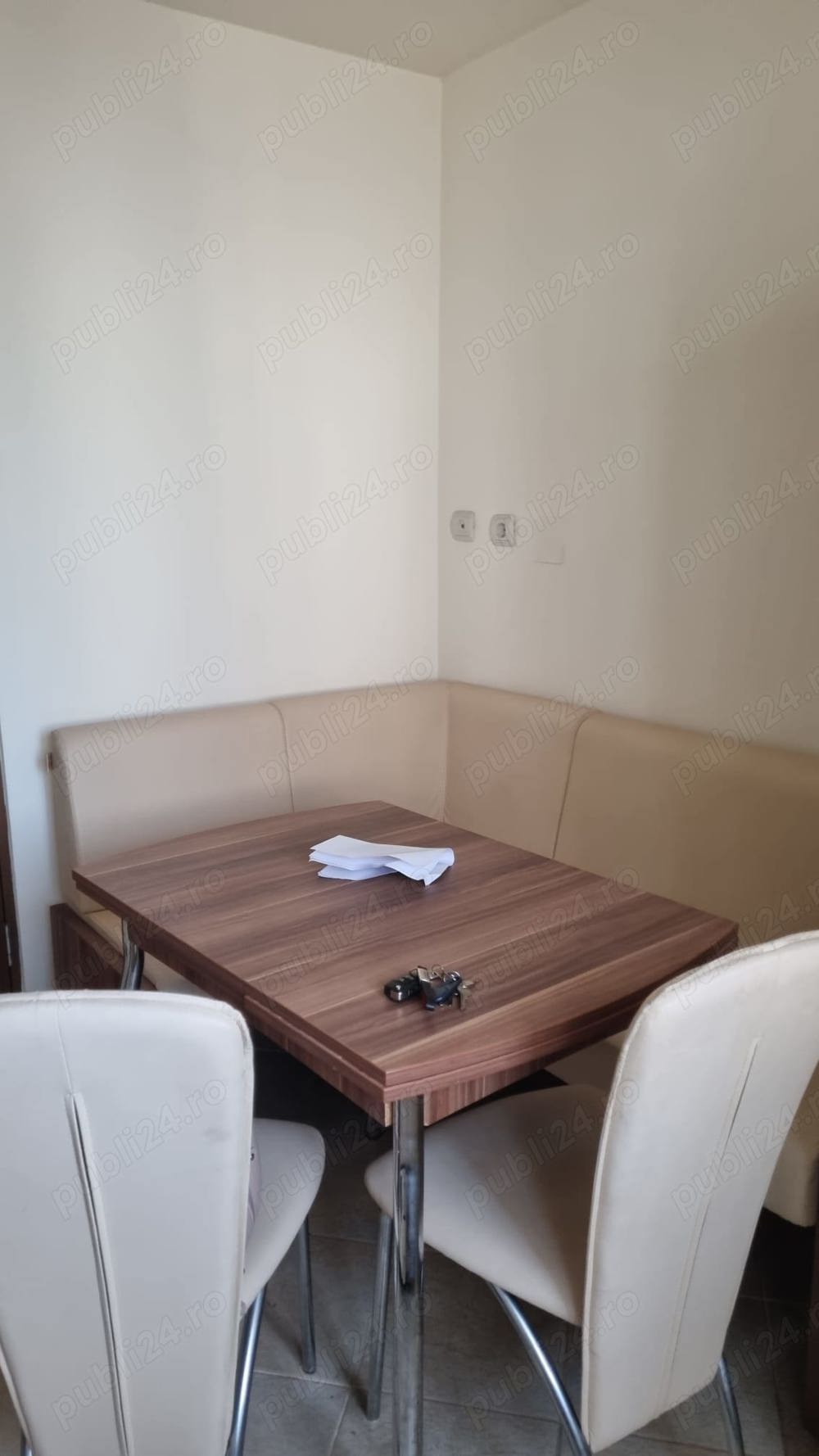 Inchiriez apartament 3 camere,central, în Fălticeni 