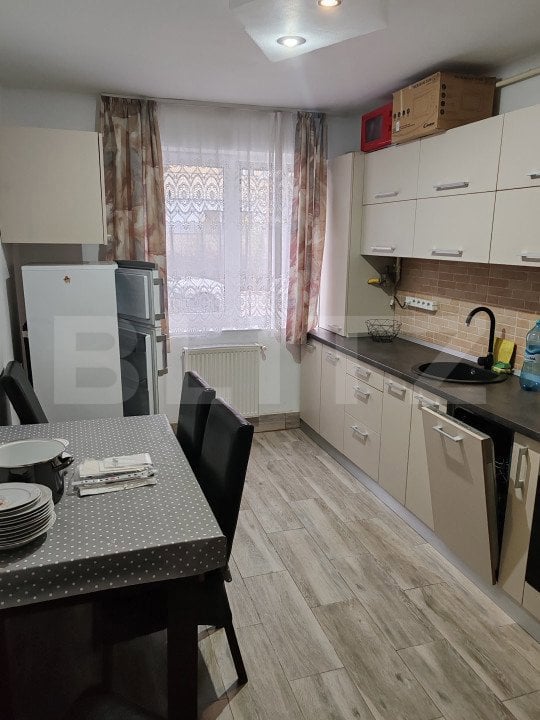 Apartament 2 camere, 45 mp semidecomandat, zona 7 Noiembrie