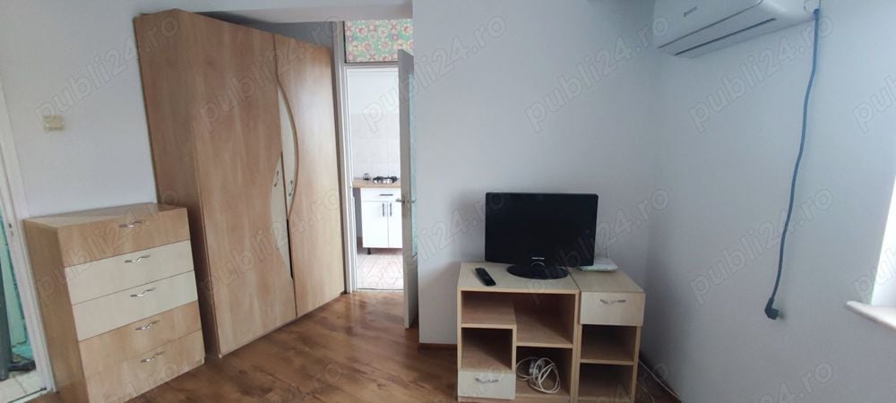 Închiriez apartament o cameră.