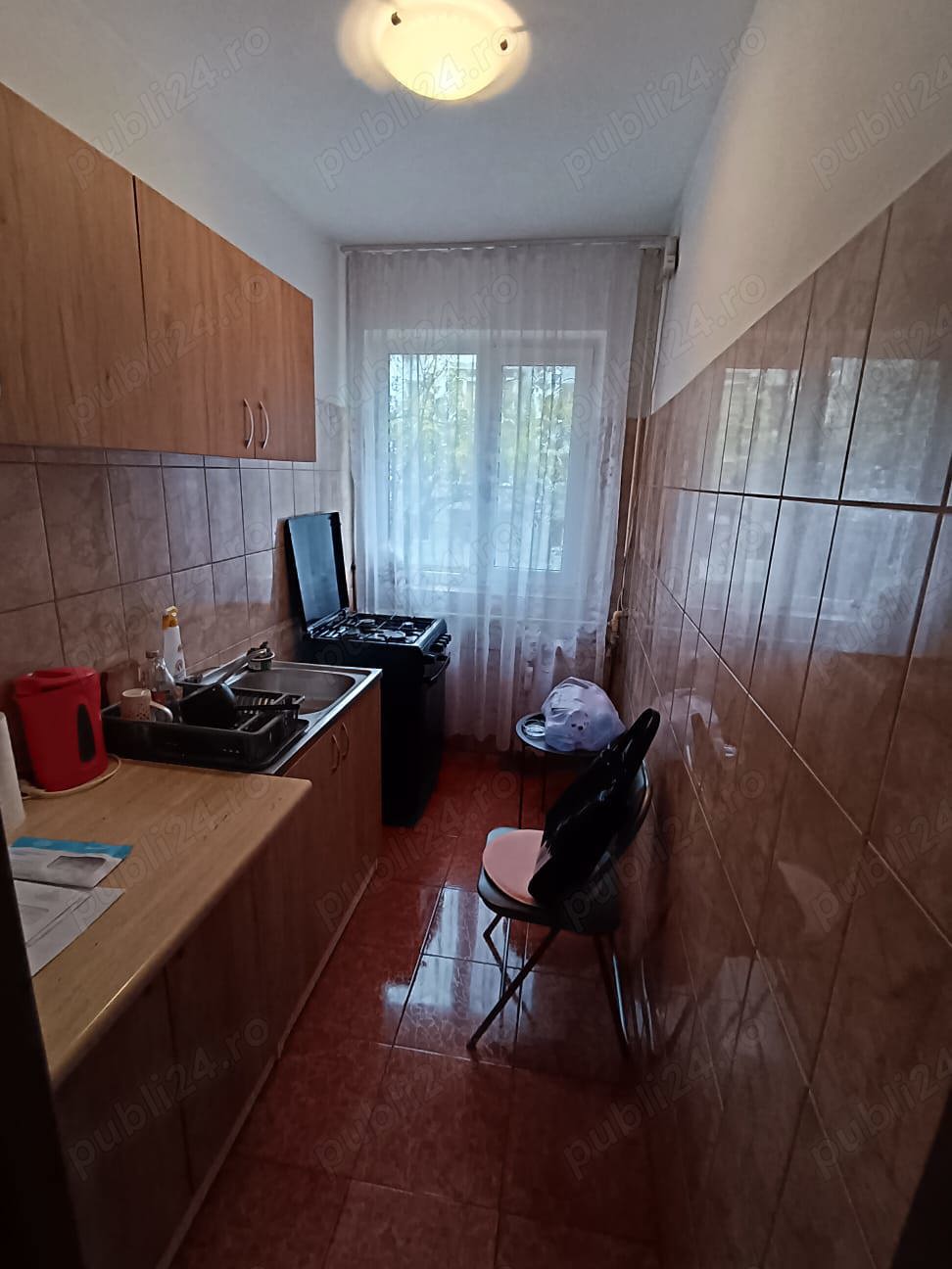 Apartament etaj1, 2 camere, zona Malu Rosu