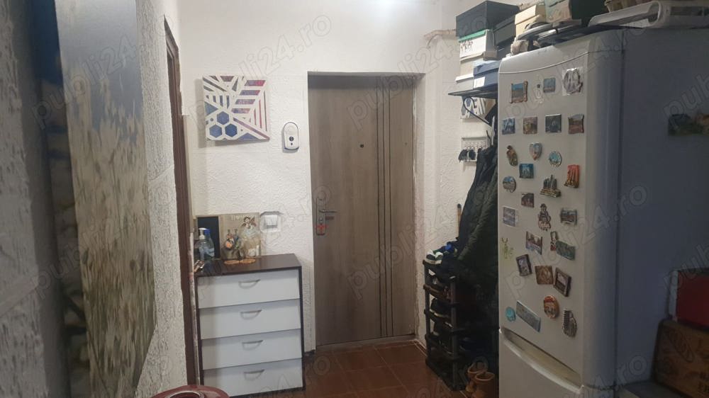 vand urgent apartament 2 camere in Floresti 