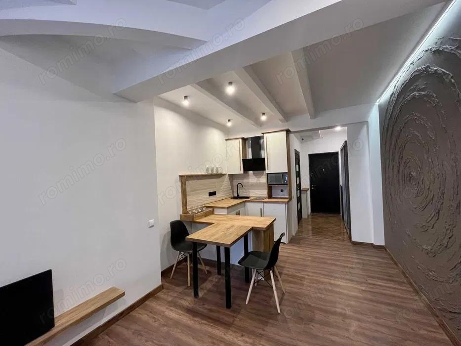 Apartament 2 camere de vânzare, zona Pajura 