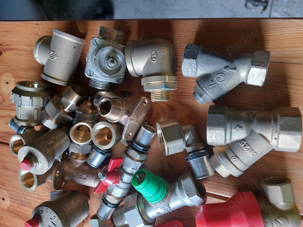 vând piese pentru instalații 