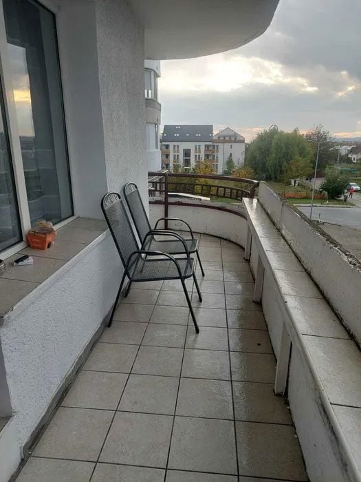 Apartament de inchiriat cu 3 camere