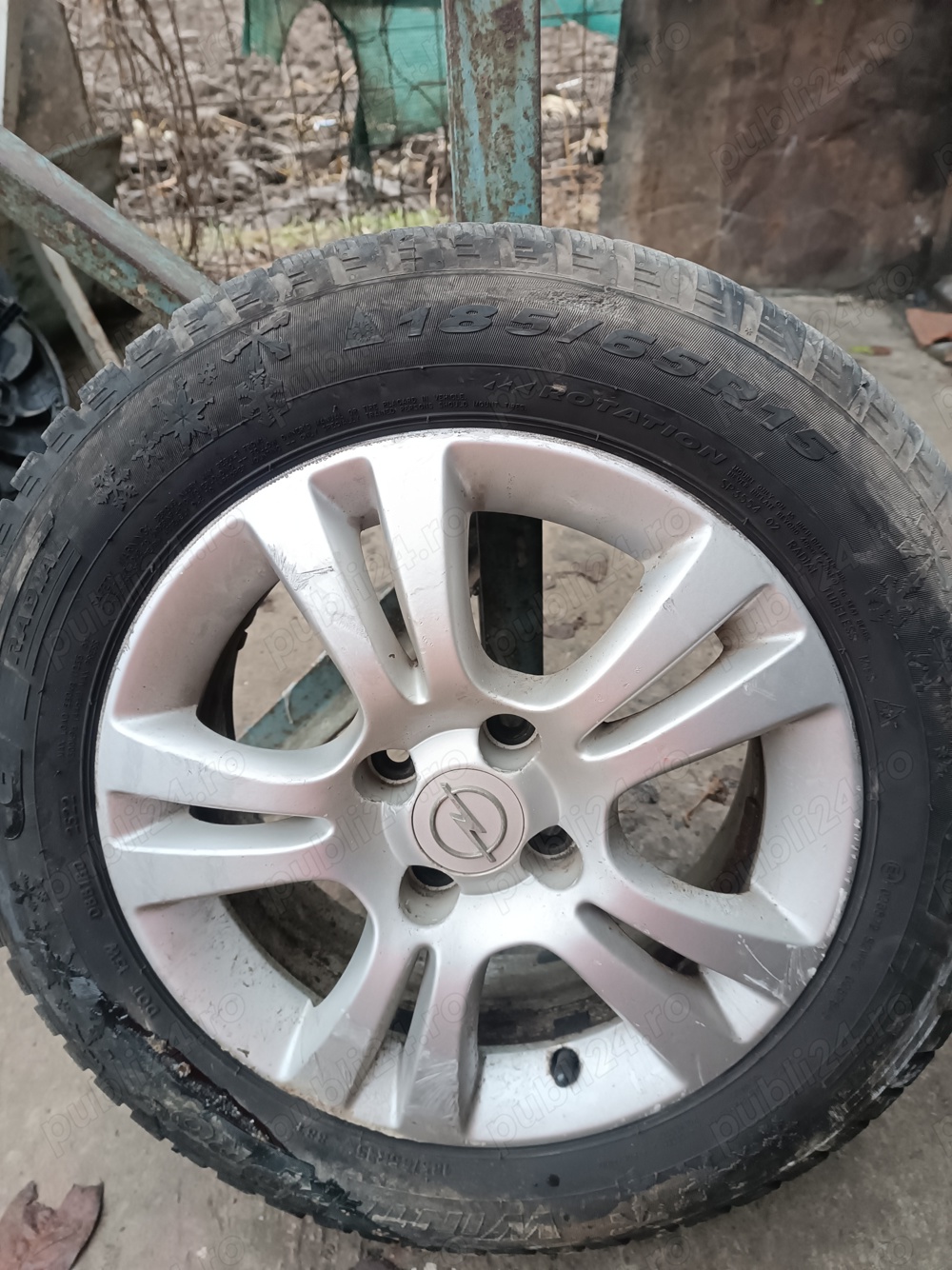 cauciucuri iarna 185/65/15 opel