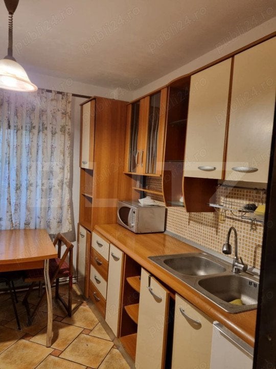 Apartament de 2 camere, 50 mp, loc de parcare, zona Frumoasa