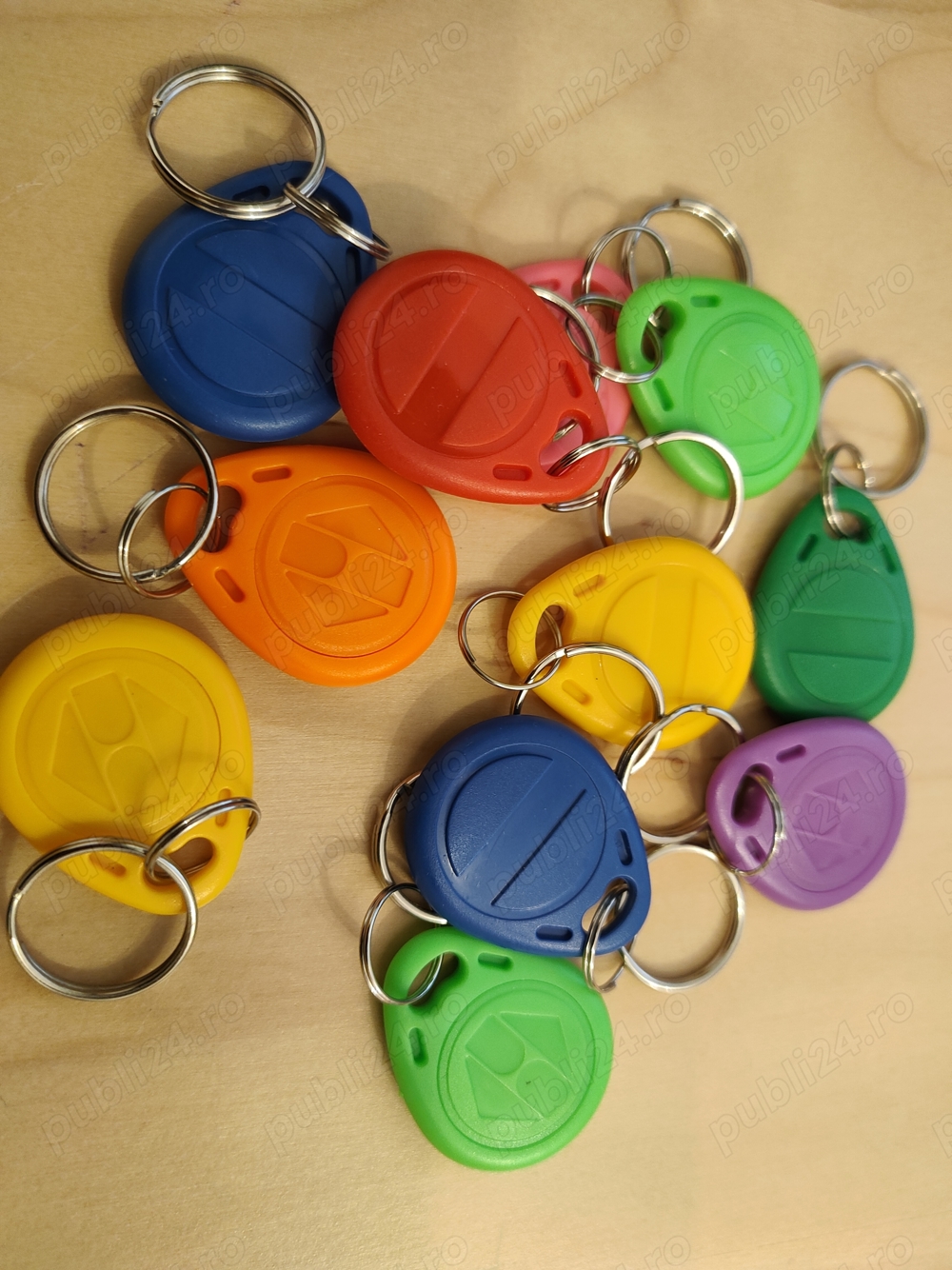 Copiez cartele interfon, bariera parcare, birou