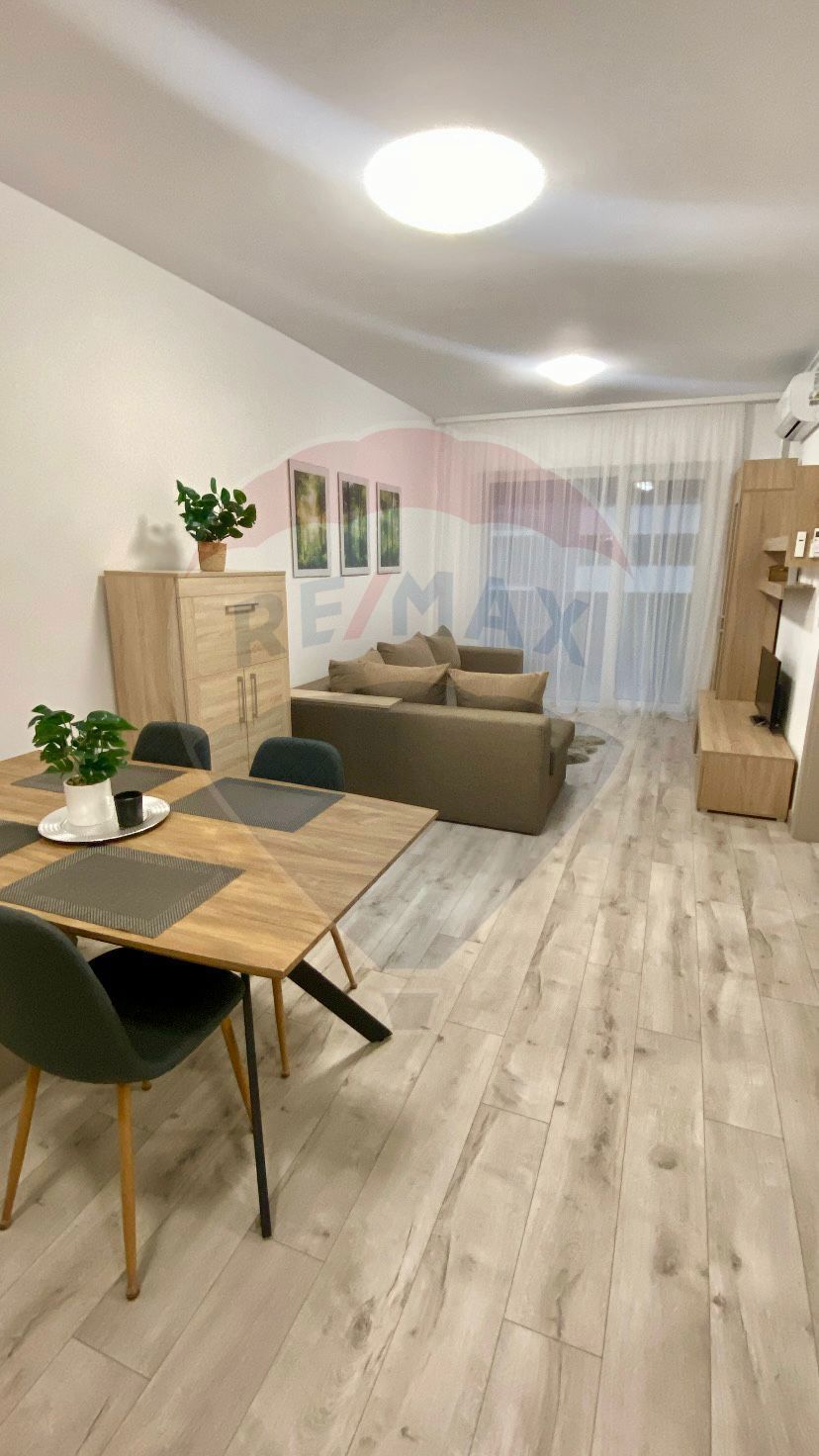 Apartament cu 2 camere de închiriat, Adora Park