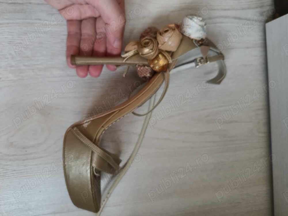 Pantofi cu toc Sandale Mihai Albu Women's Nude Floral Heel Size 39