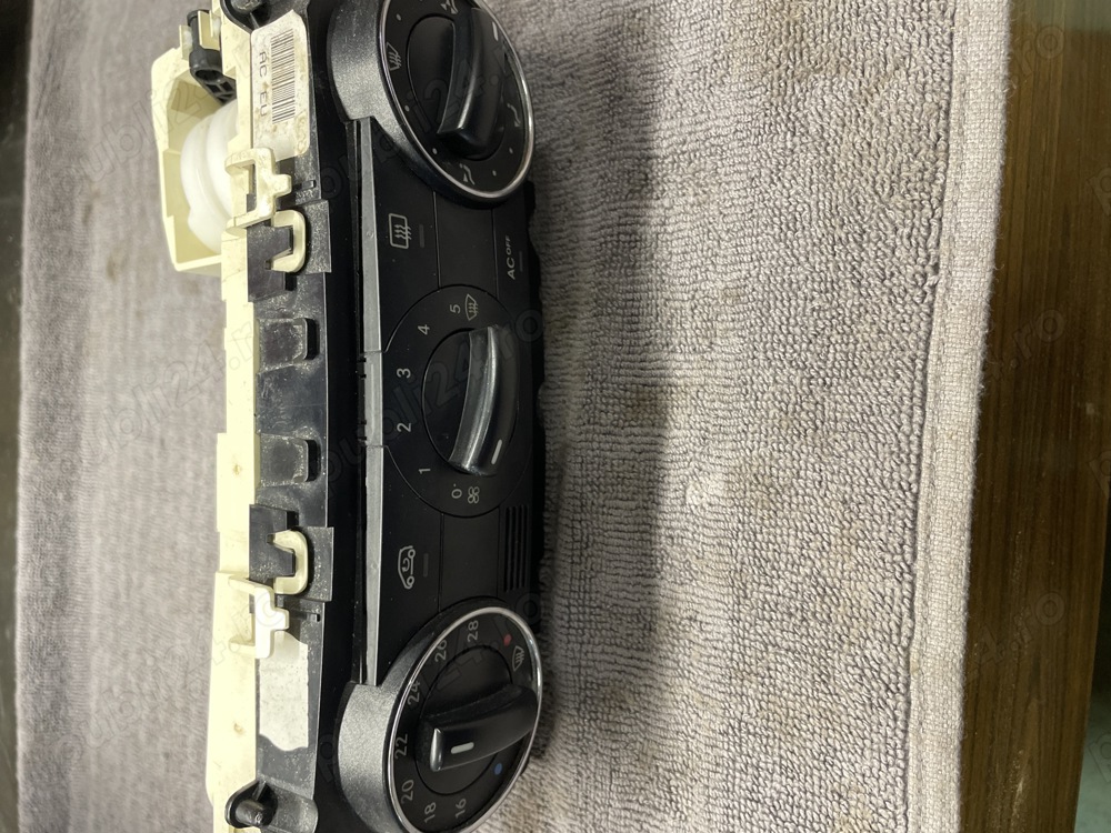 Panou central aer mercedes A1698301385