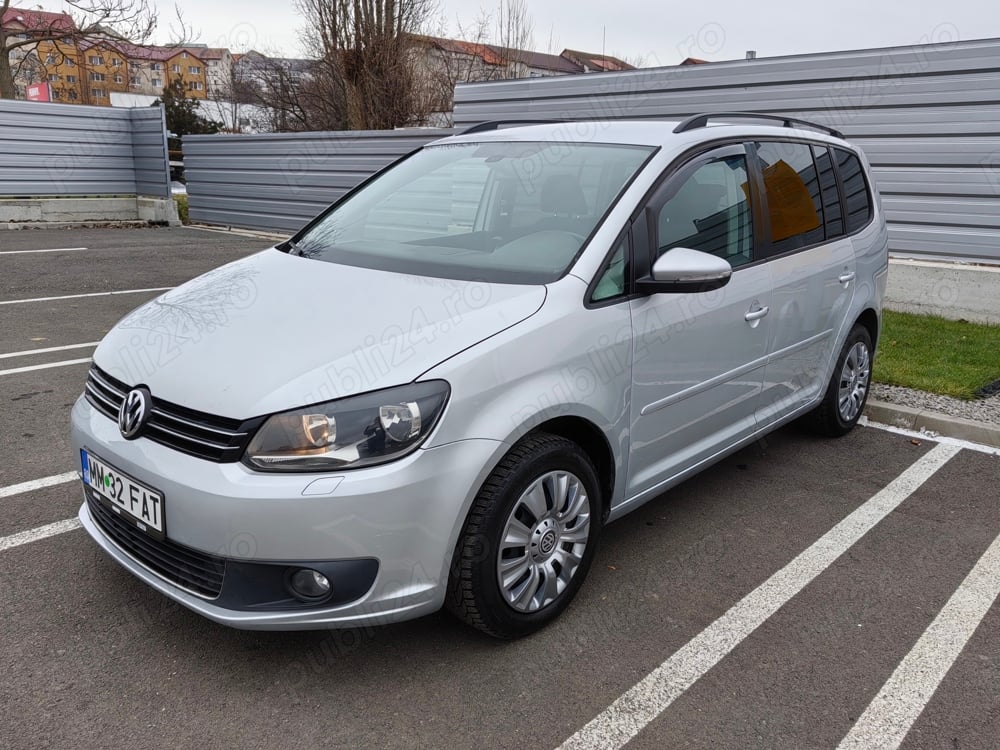 Vw Touran 2012 * 1.6 TDI