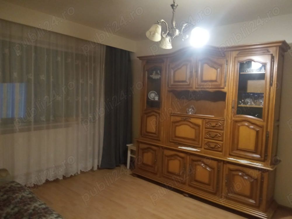 Vând apartament 2 camere semidecomandat Deva