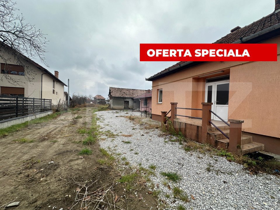 Casa cu 4 camere, 1 bucătărie, 1baie, pivniță, living 207 mp utili.