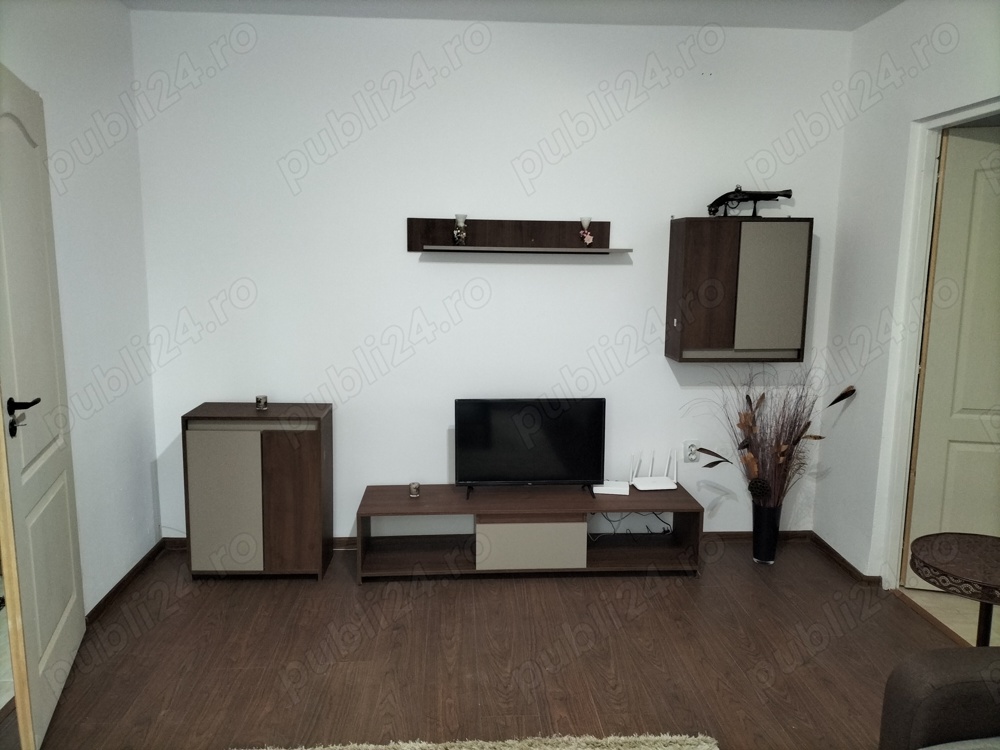 Închiriez apartament 2 camere ultracentral