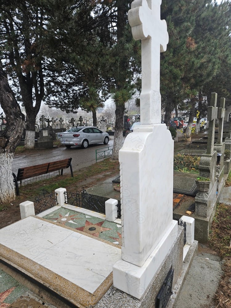 Vand cavou in cimitirul Pantelimon 2