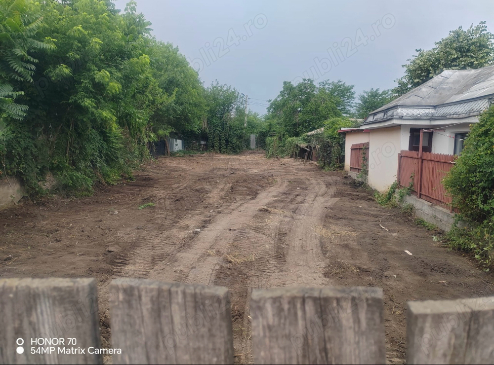 Vand teren si casa modulara