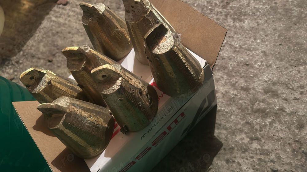 Clopotei dubli,clopote de alama dubli