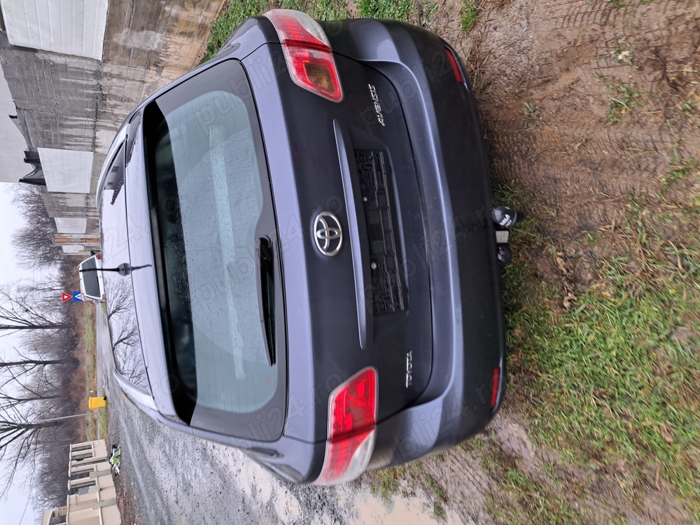 Dezmembrez toyota avensis 2.0 diesel din anul 2009