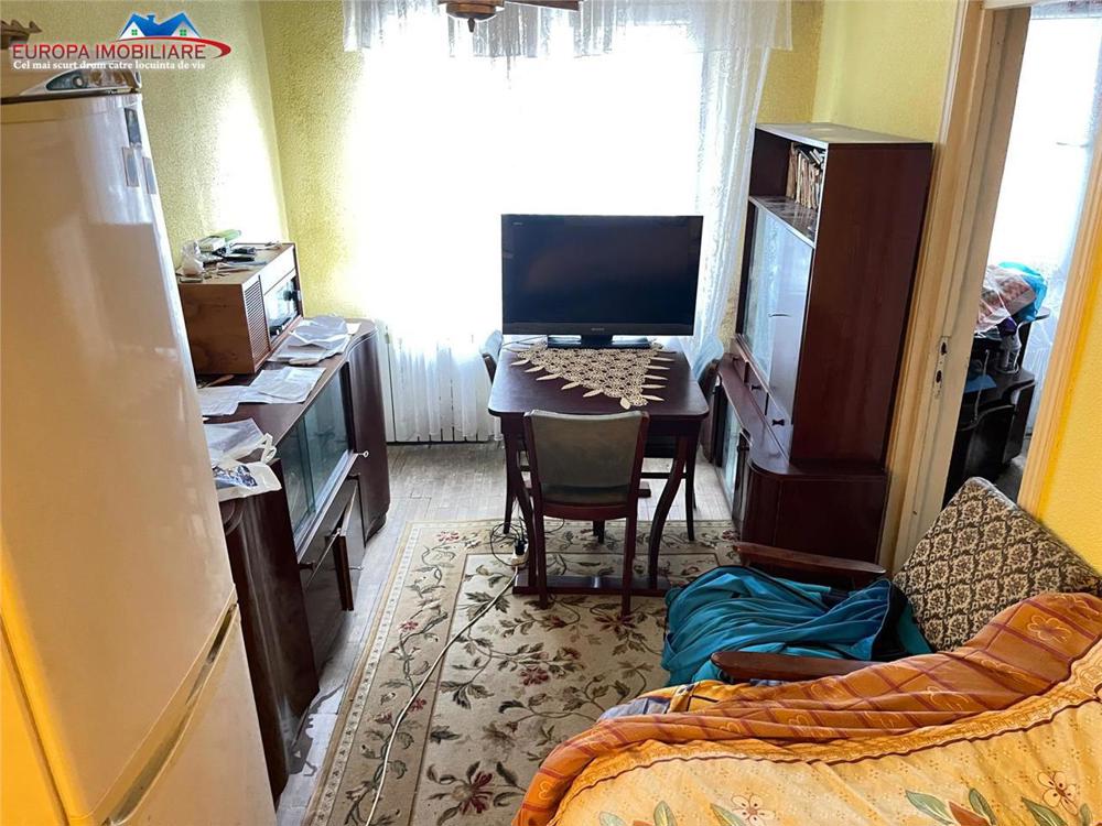 Apartament cu 3 camere de vanzare zona 23 August Tulcea