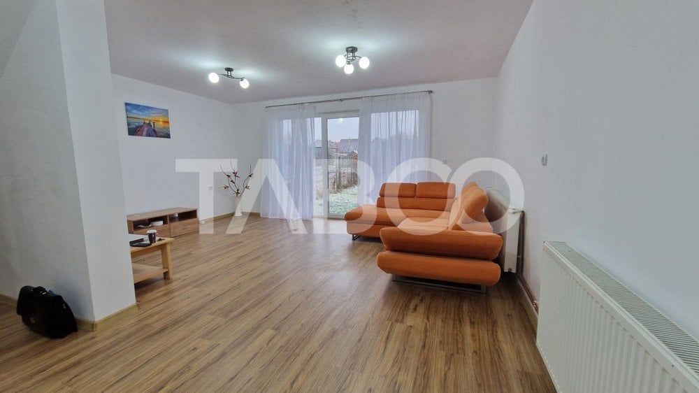 Casa individuala de vanzare in Selimbar 4 camere si 240 mp teren