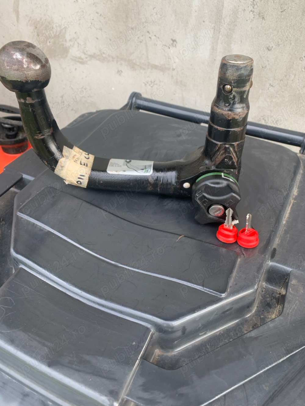 vand cui remorcare mercedes 