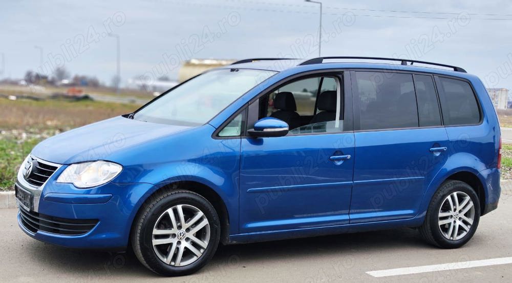 Volkswagen Touran Facelift 7 locuri 2010 1.4 benzina