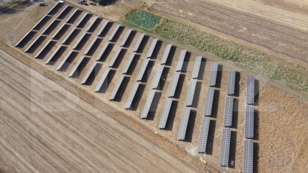 PARC FOTOVOLTAIC de 1 MW conectat la rețea, teren de 2,70 ha, Urzica, OLT