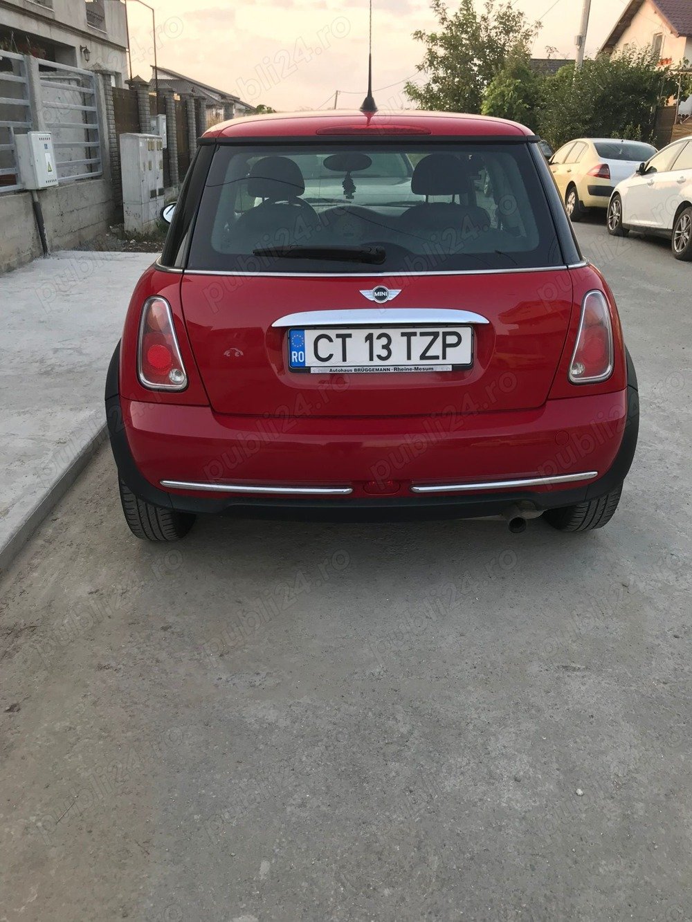 Vând Mini One întreținut