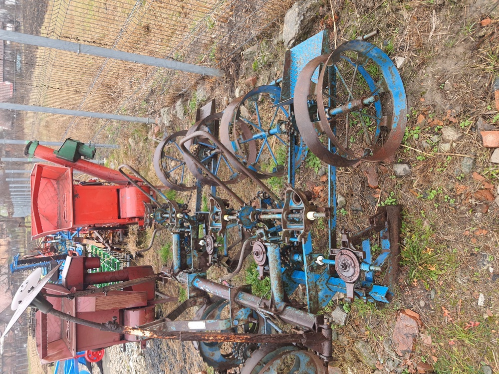 dezmembrez semanatoare de porumb pe 2 sau 4 randuri mecanica olt sarbeasca 