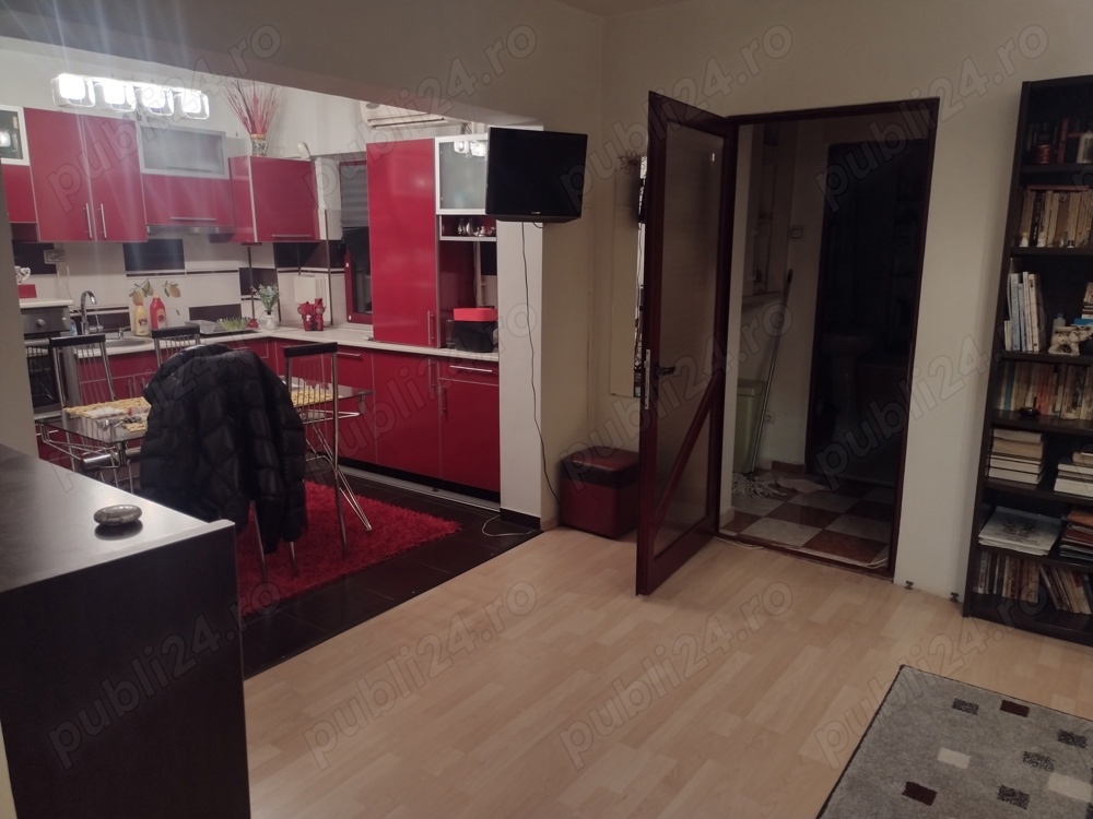 Apartament 3 camere Centru