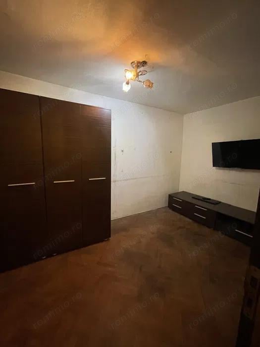 Apartament 2 camere cenrala proprie + Boxa zona Sagului Piata Doia