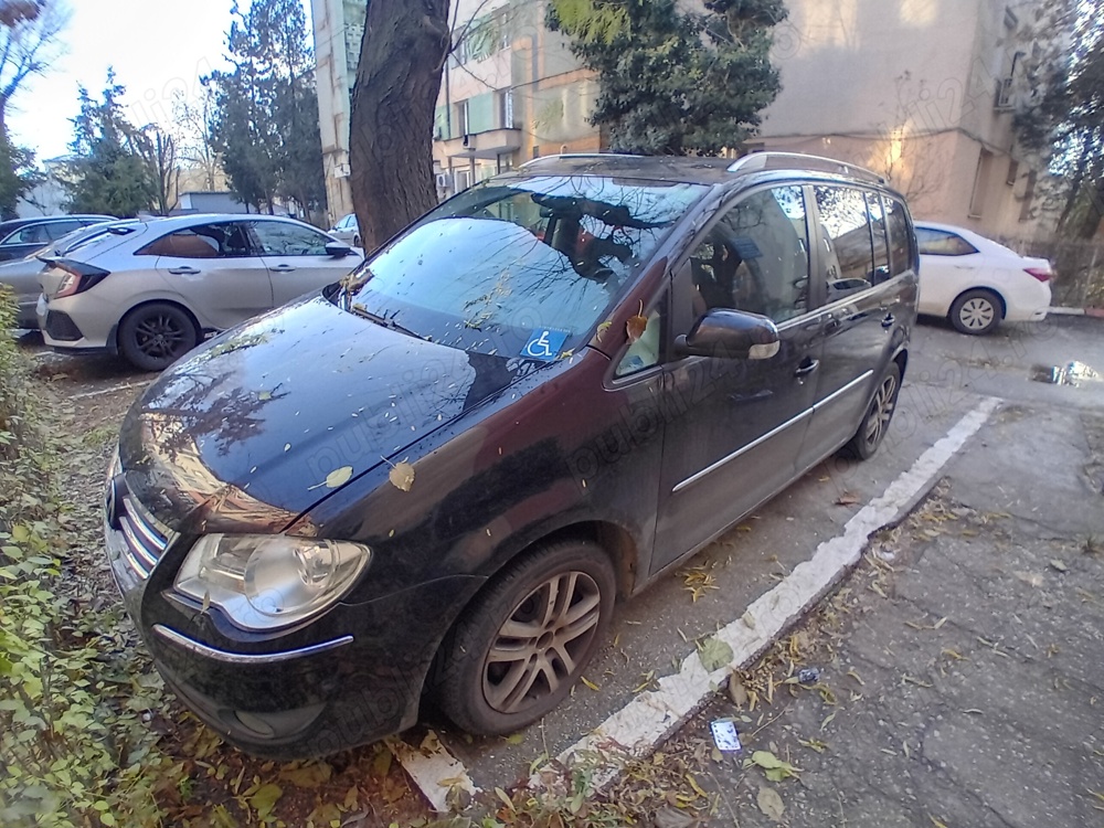 Volkswagen Touran 2009, 220000km