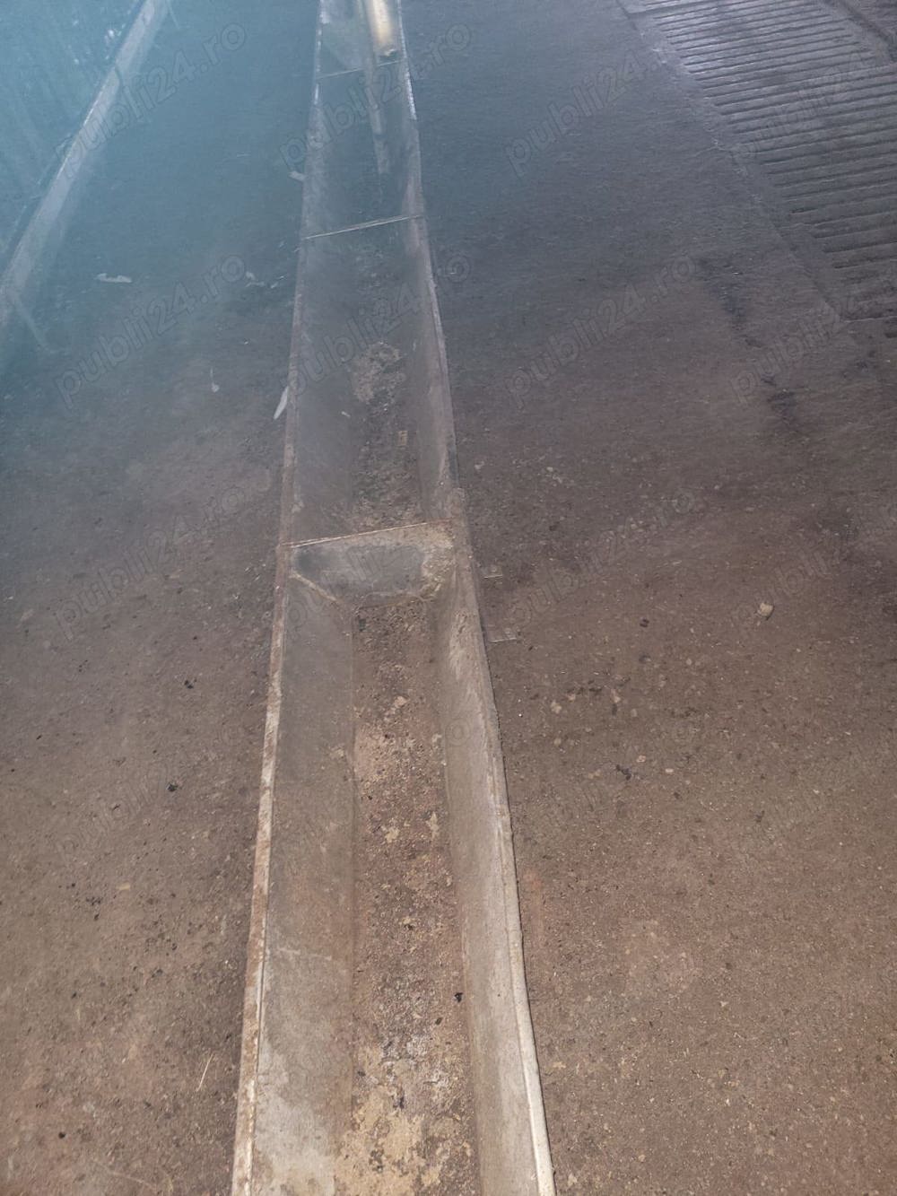 Vand valau inox pentru porci