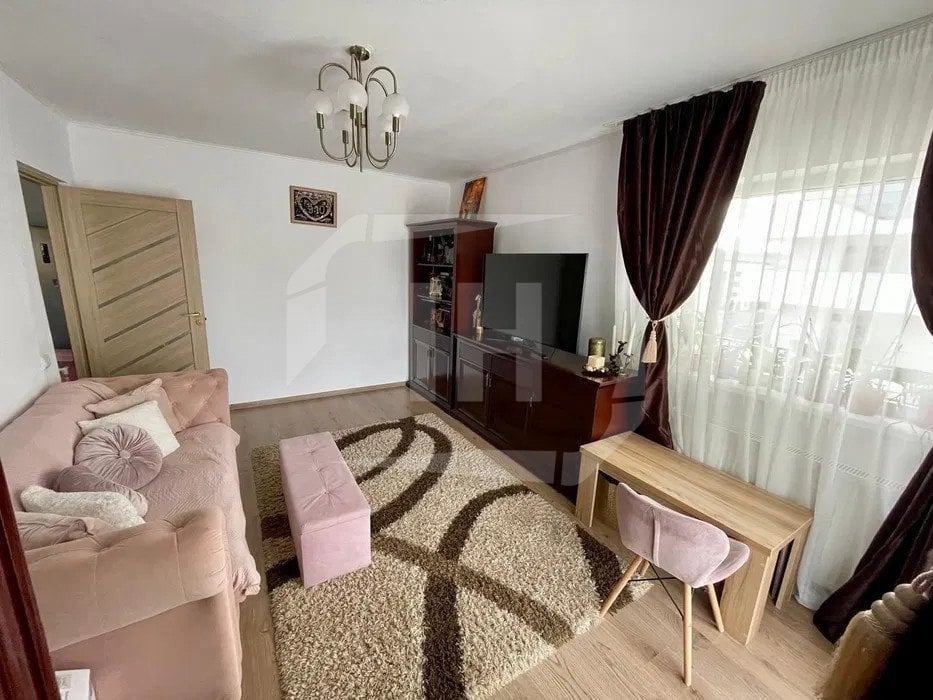 Apartament 2 camere, decomandat, etaj intermediar, zona Profi Eroilor