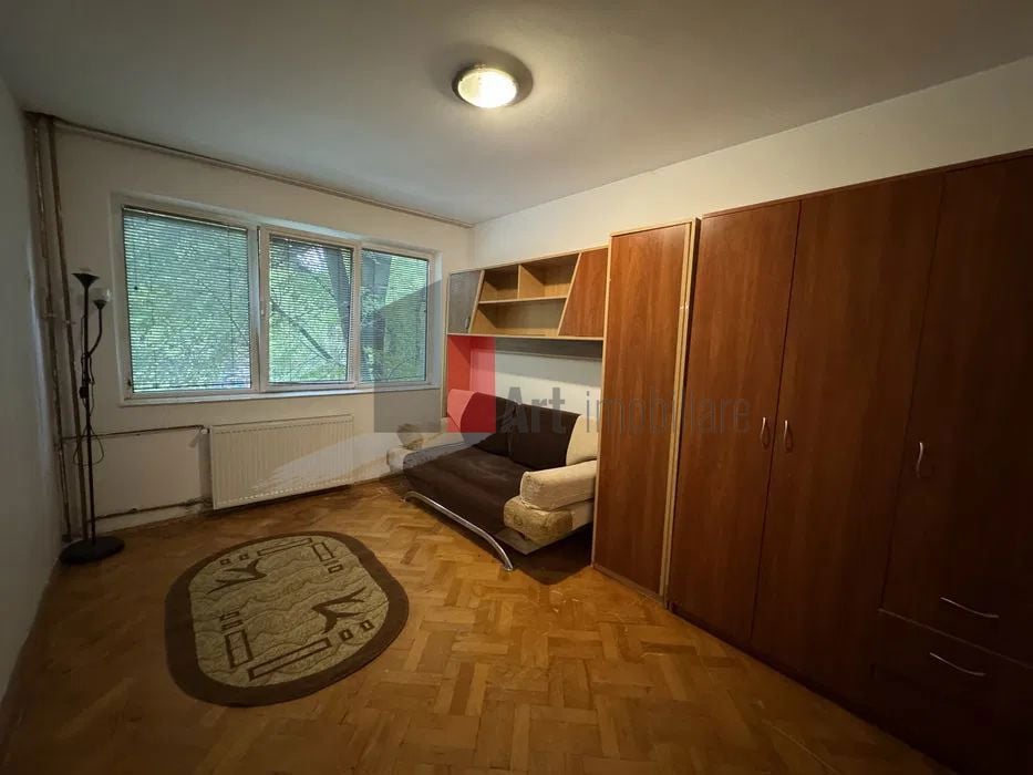 Vânzare apartament 3 camere Emil Racoviță