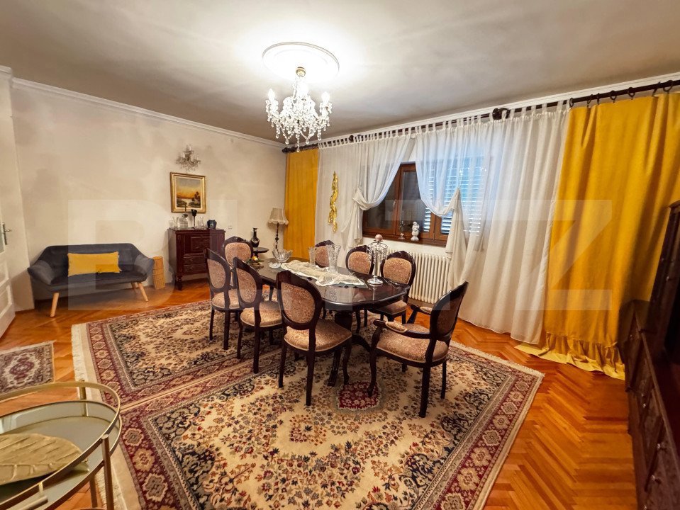 Casă cu 5 camere, în centru Sebes