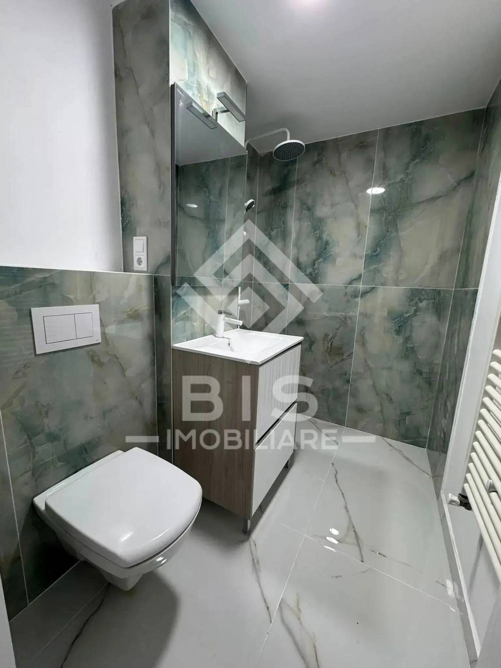 Apartament Spațiu Comercial Decebal