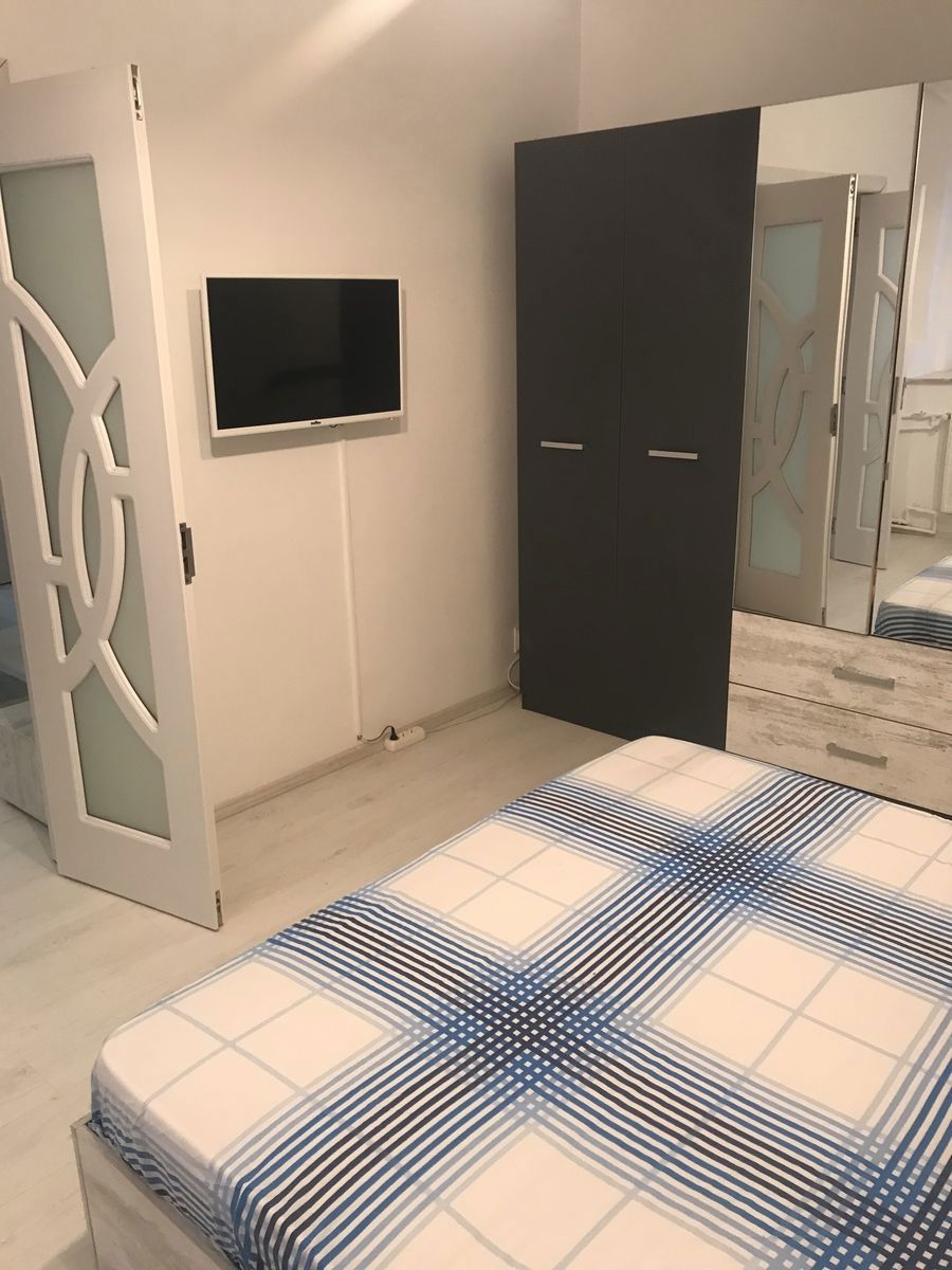 Apartament luminos Piața Romana Amzei