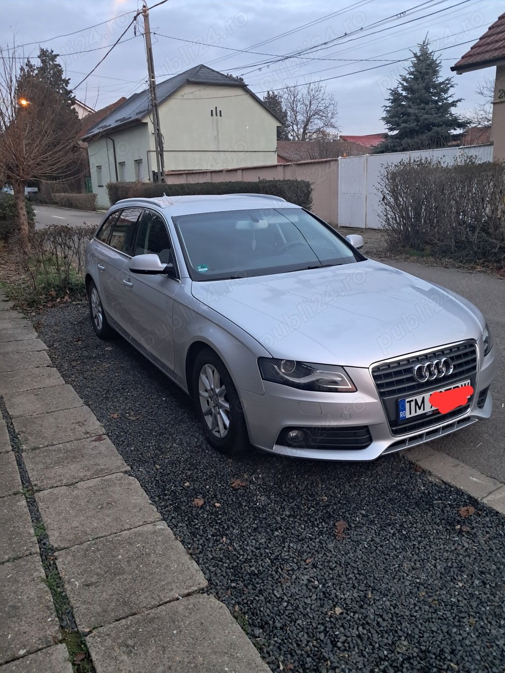 Vând Audi A4 b8 an 20011 stare perfectă...192000km.reali