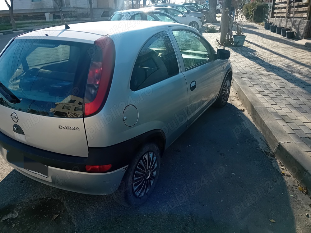 Opel corsa 2002 benzina impecabil 899 eur.