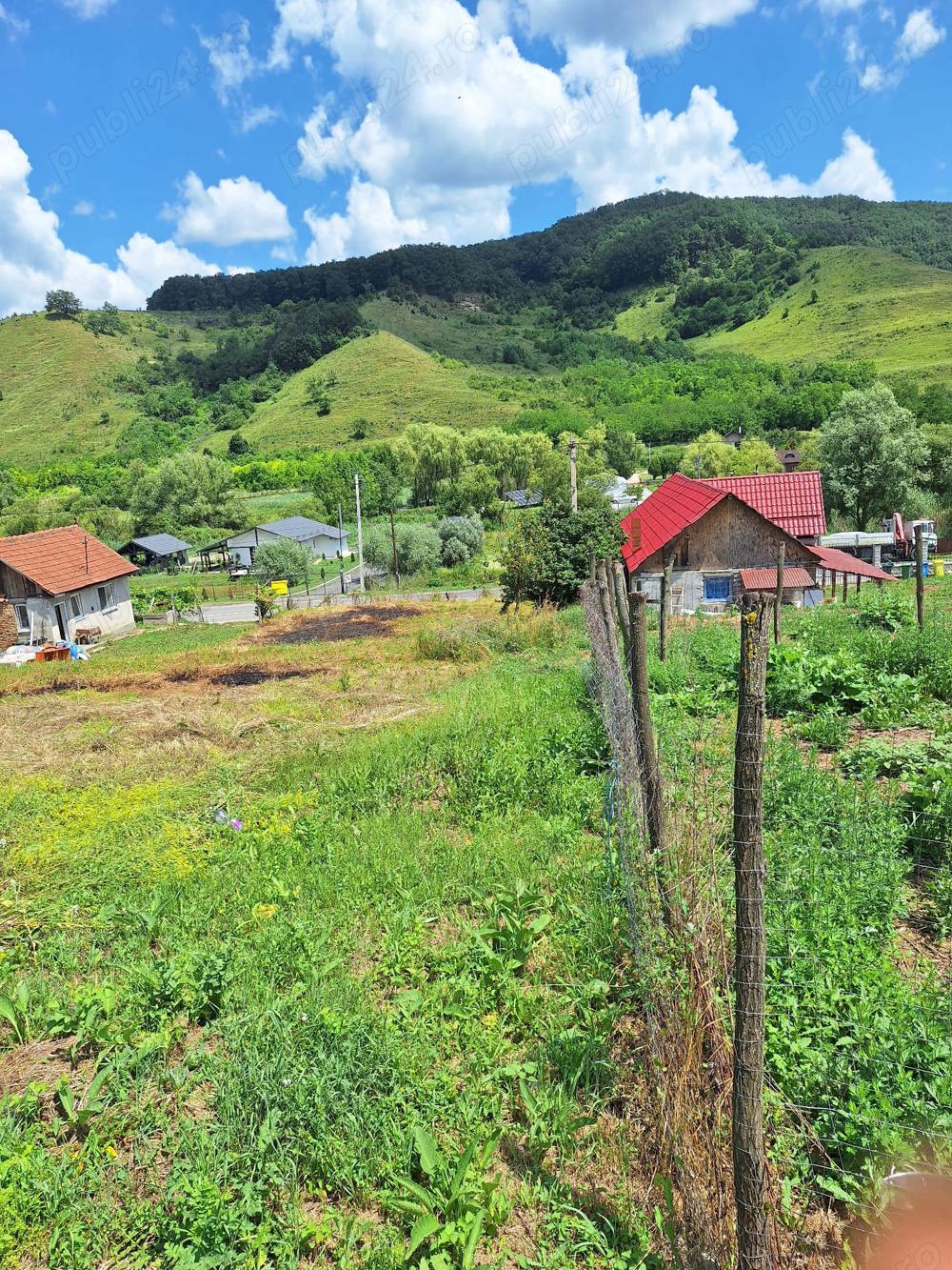 Casă de vânzare în Santioana Judetul Cluj 