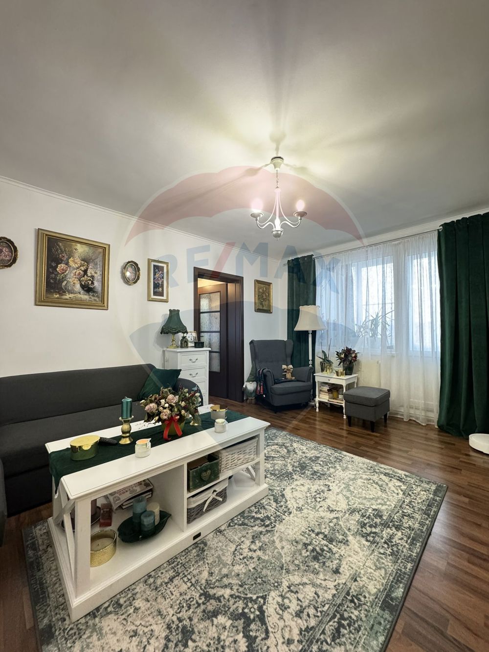 Apartament modern cu 3 camere în Gura Câmpului