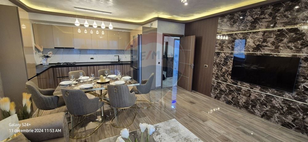 Apartament de inchiriat 4 camere LUX/ zona CORESI