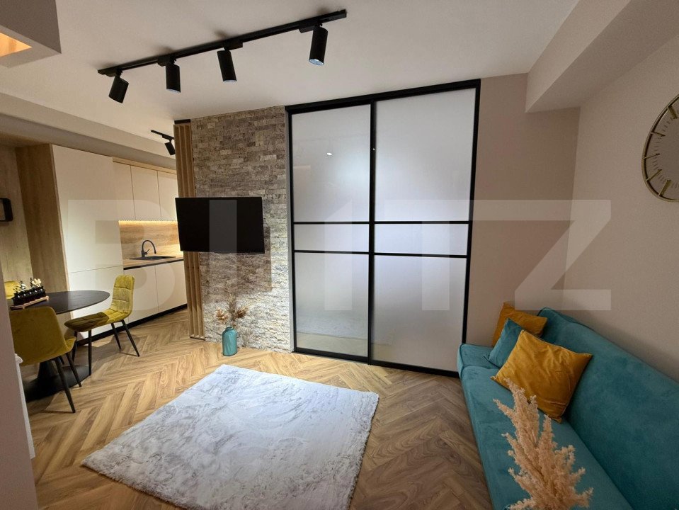 Apartament la cheie, 2 camere, semidecomandat, nou, parcare, zona Terra