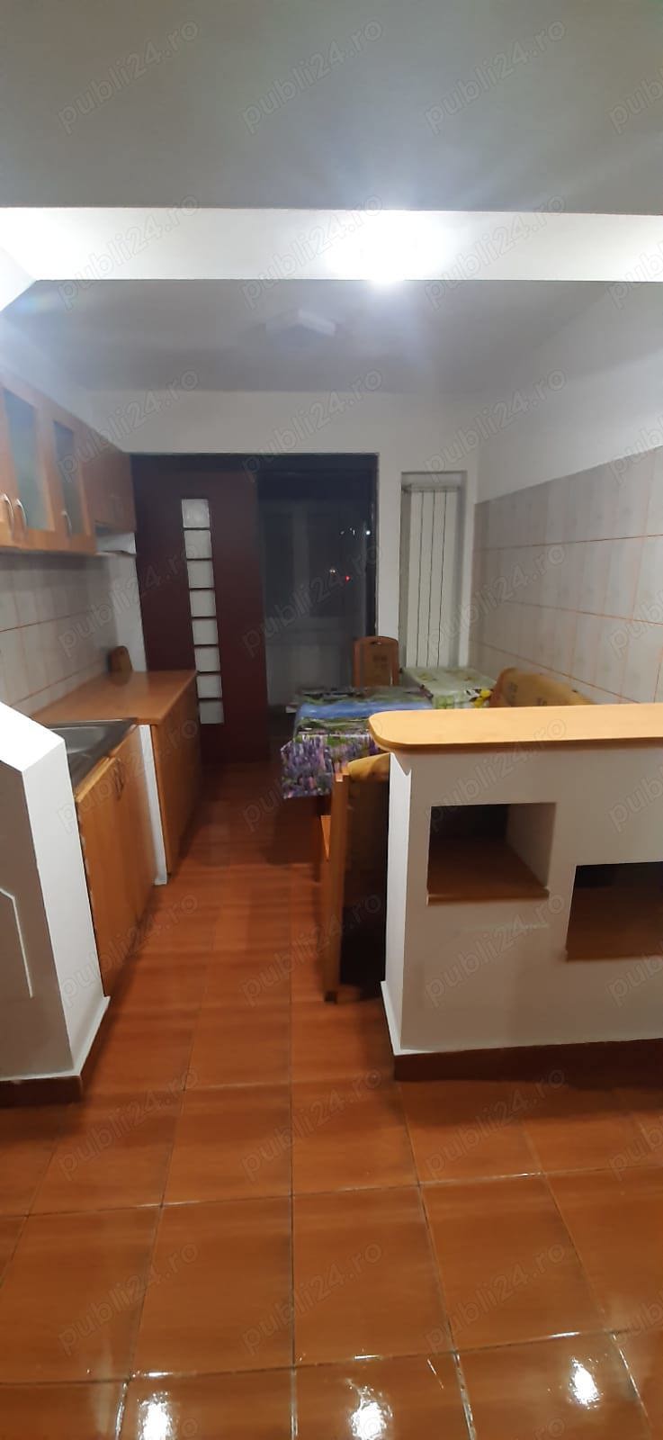 Închiriez apartament 2 camere decomandat 